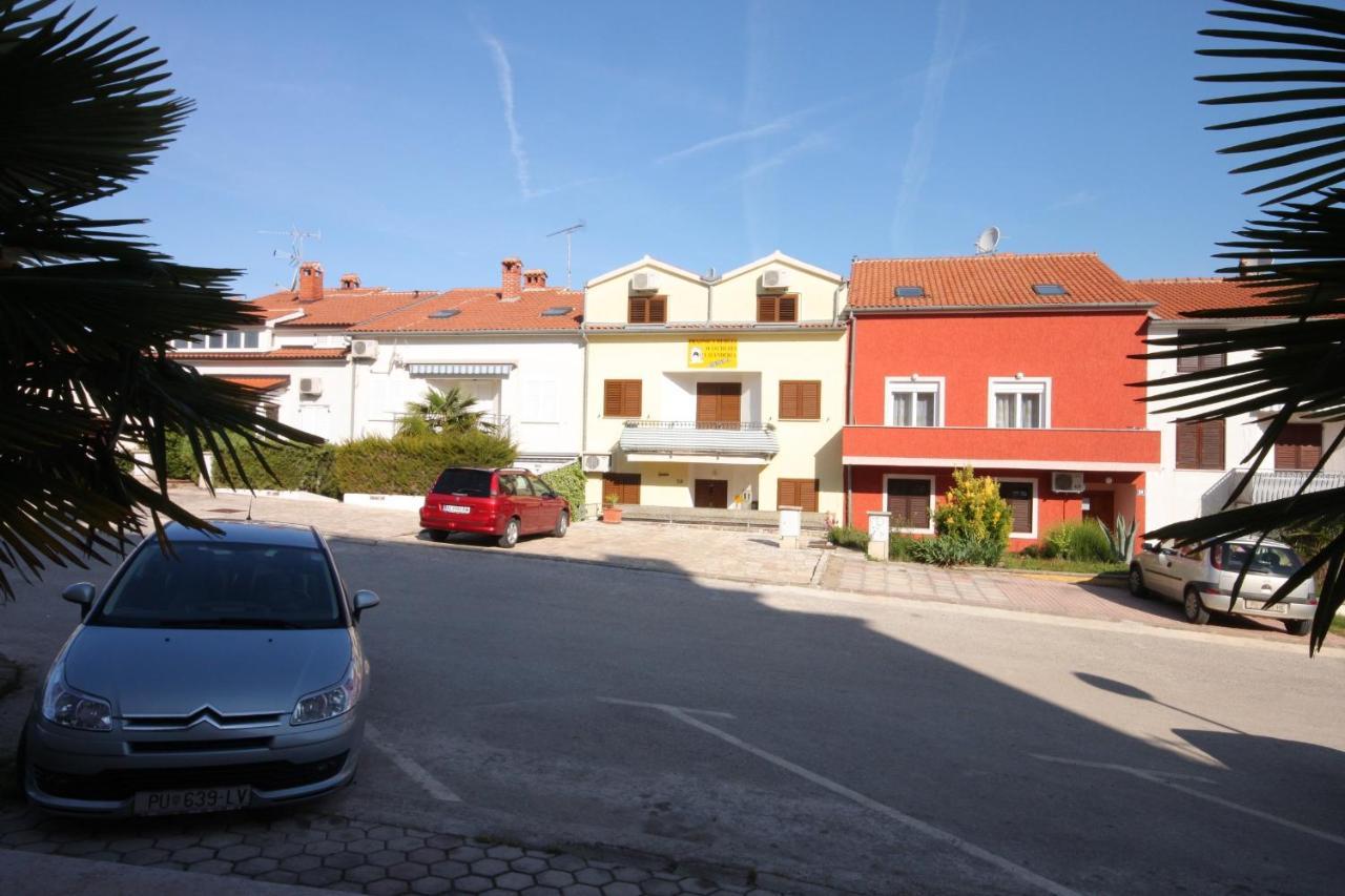 Apartments And Rooms With Wifi Vrsar, Porec - 3007 Eksteriør bilde
