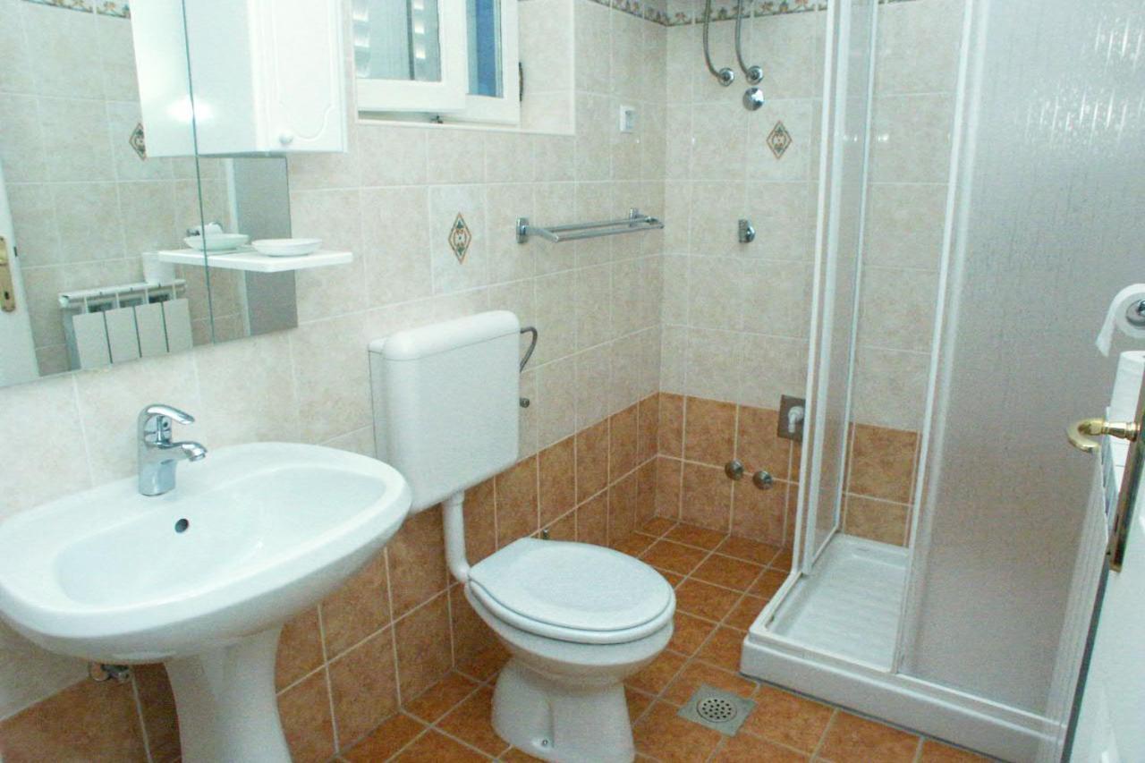 Apartments And Rooms With Wifi Vrsar, Porec - 3007 Eksteriør bilde